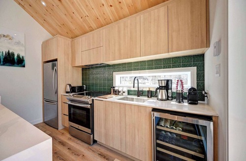 Sainte-Beatrix Ski Chalet | Windermere | UK Inspired Thermal Escape SPA SAUNA