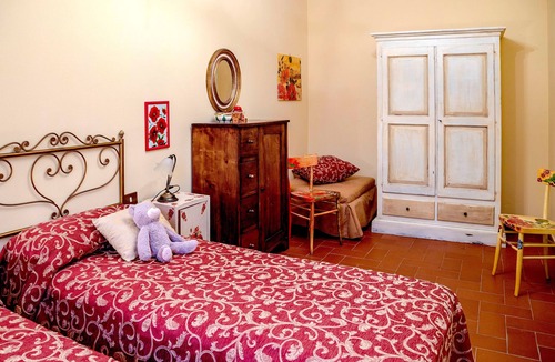 Donnini House | Wonderful apartment in small farmhouse with pool and garden