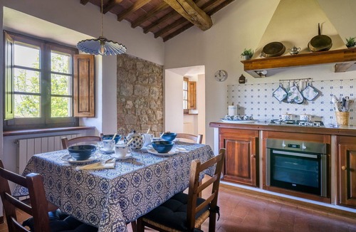 Monteroni d'Arbia Villa | Wonderful private villa with WIFI, private pool, TV, veranda and panoramic view, close to Siena