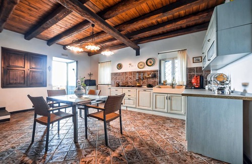 Piedimonte Etneo Villa | Wonderful Sicilian villa, built entirely of typical lava stone