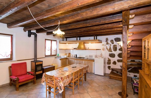 Manzano House | Wonderful villa for 4 guests with A/C, WIFI, TV and patio