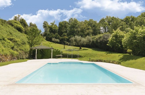 Genazzano Villa | Wonderful villa for 14 people with pool, A/C, hot tub, WIFI, TV and pets allowed