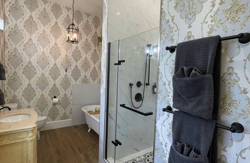 Sooke Bed & Breakfast | Woodside Farm Country Inn