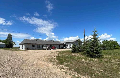 Esterhazy Hotel | WorkStay Lodging - Yarbo, SK - Near Esterhazy & Mosaic K1, K2, & K3