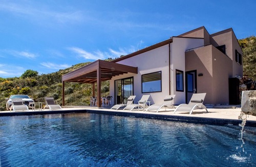 Scopello Villa | WWW.BAGLIORIDISICILIA.COM - LAST MINUTE 14 JULY - 1 AUGUST!