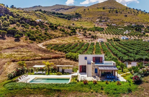 Scopello Villa | WWW.BAGLIORIDISICILIA.COM - LAST MINUTE 25 JULY - 1 AUGUST!