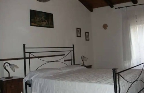 Francavilla di Sicilia House | Yellow house in Sicilian style