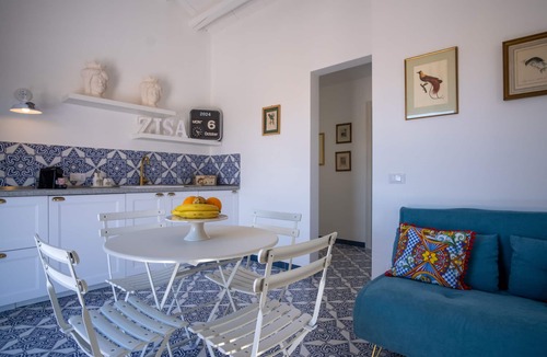 Palermo Apartment | Zisa Top Romantic terrace & private outdoor Jacuzzi