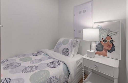 Yaletown Apartment | Zodiac Palaces 1BD + 1Den in Downtown #6