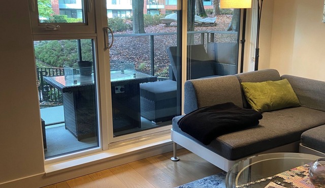 1 bed 1 bath in a quiet and spacious 2bdrm 2bth (entire apartment available too)