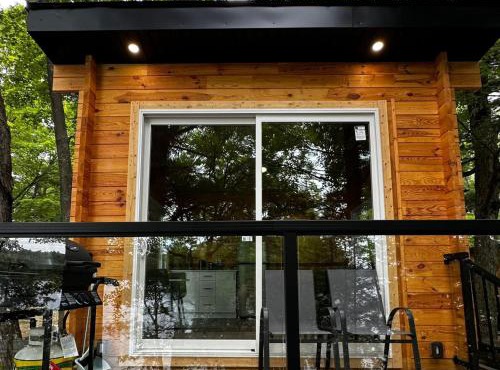 1-bedroom Unique Eco Log Cabins in Parry Sound #101