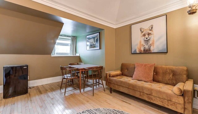 10 Double Room