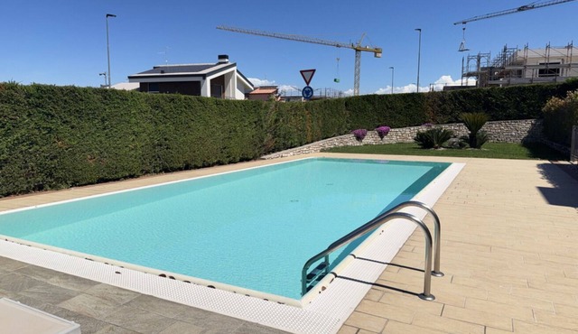 20 min from Gardaland and lake with swimming pool