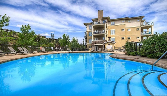#2104 Golf Course condo at Quail Ridge 3 Bed 2 Bath Pinnacle.