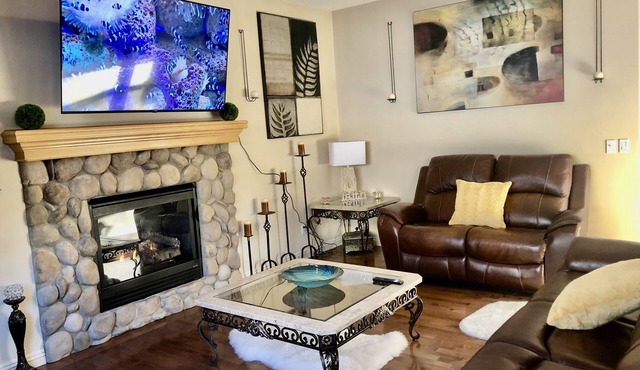 2500 sq house in springbank hill BL 261818