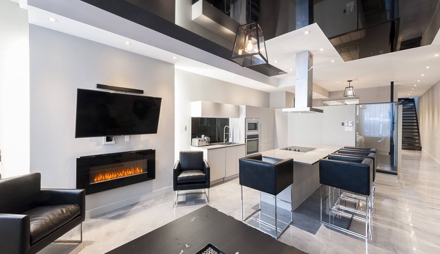 2BR Duplex near Plateau Mont Royal