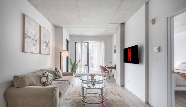 2BR - Square Victoria