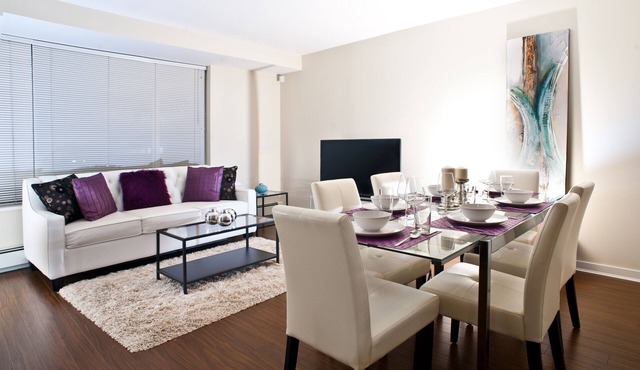3 Bedrooms/3 Baths House in Downtown Vancouver