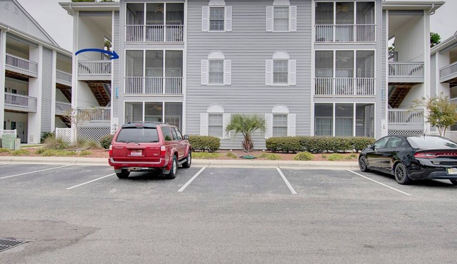 3103 Royal Poste Pet-Friendly Fairway 2 Bedroom Condo 1 mile to Sunset Beach