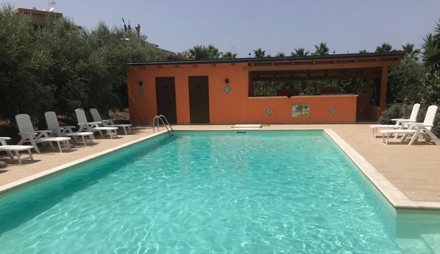 6 bedrooms, 3 Baths, Pool, near the SEA, Terrace, Wi-Fi, Air Conditioning
