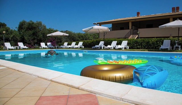 6-guest apartment, pool and beach, one step from Capo d'Orlando.