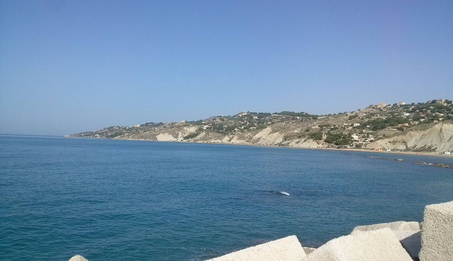 60 MQ SUITES IN THE LANDSCAPE ARE A FEW STEPS FROM THE SEA