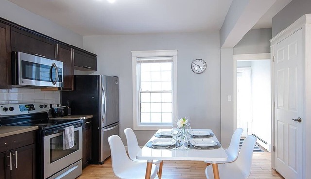 65 - Modern Super Bright 2bd Downtown