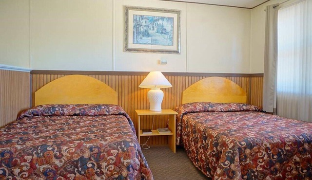 (7) Private Double Suite at Green Acres Summerside