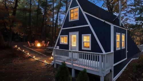 A-Frame Cabin Near Bryce - Mtn Views & EV Friendly