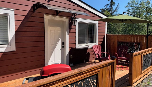 A getaway within the Cowichan Valley. Bike, walk to experience this quaint area