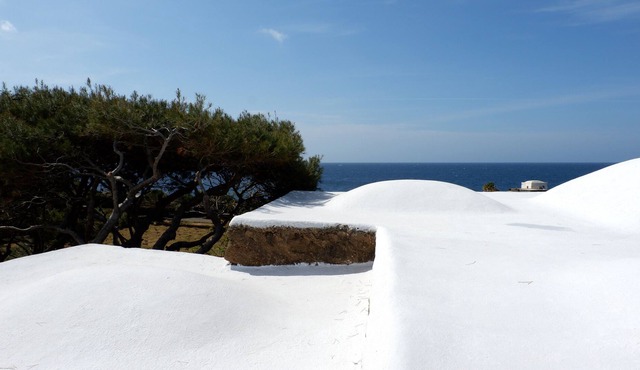 A stone's throw from the sea - 3 minutes walk to the sea