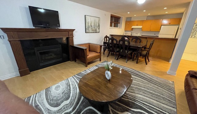 Adorable,2 bedrooms in West Vancouver