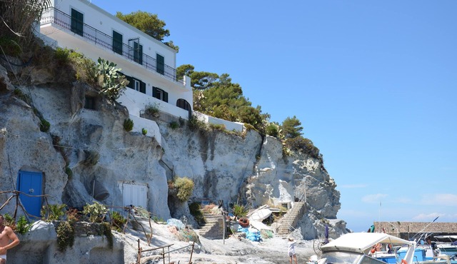 Agenzia Maridea Ponza- Donatino a mare house, an awakening overlooking the Sea