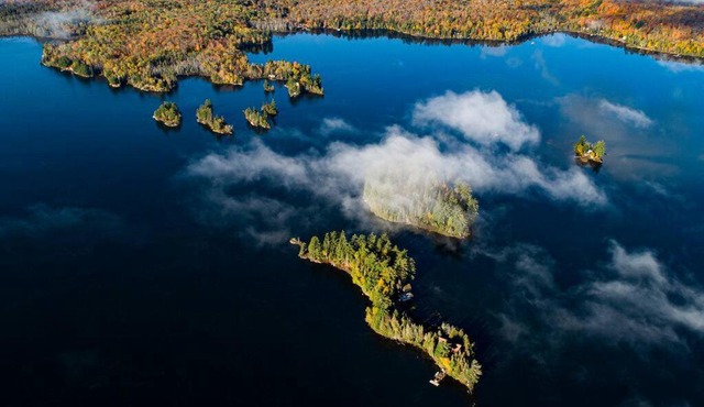 Algonquin Island 'Luxe' Cottage at the edge of the Park