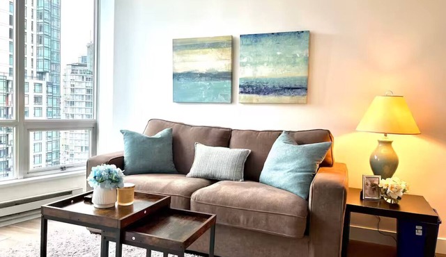 Amazing Coal Habour 1-Bedroom Condo with View!