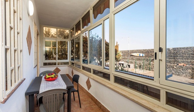 Angelina's House Apartment with Balcony and Air Conditioning