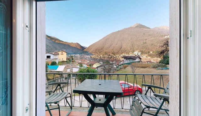Apartment "Casa Elsa" with Mountain View, Balcony & Wi-Fi