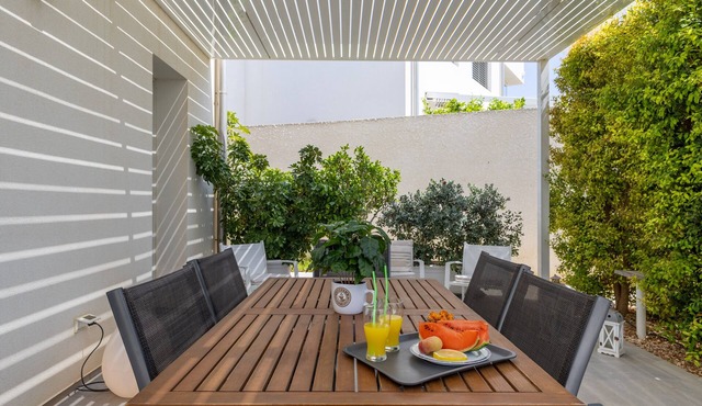 Apartment 'Deluxe Vista Mare' with Sea View, Wi-Fi and Air Conditioning