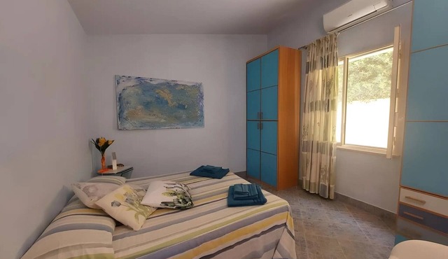 Apartment 'Depandance with Shared Pool', Wi-Fi and Air Conditioning