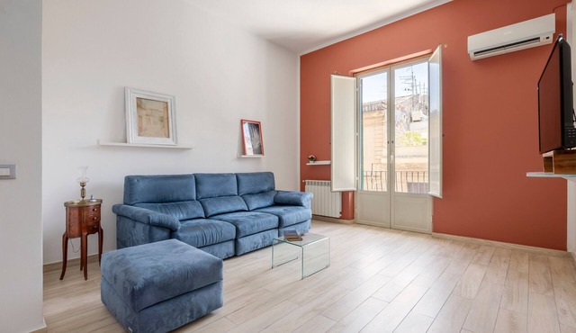 Apartment 'Fb House' with Balcony, Wi-Fi and Air Conditioning