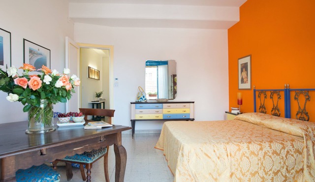 APARTMENT IN THE CENTER AND NEAR THE PORT TO THE AEOLIAN ISLANDS