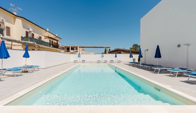 Apartment 'Kairos' with Shared Pool, Wi-Fi and Air Conditioning