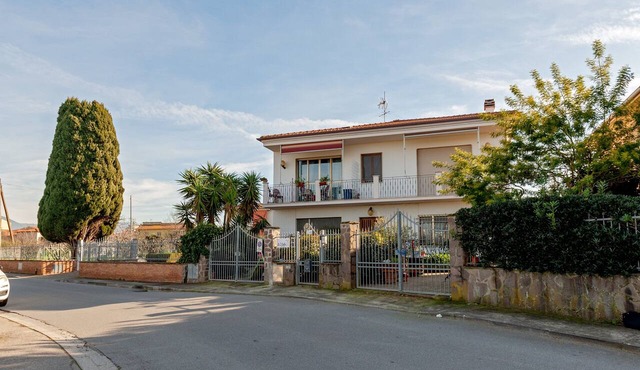 Apartment 'Le 7 Calle - Ground Floor' with Shared Garden and Wi-Fi