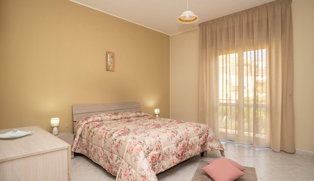 Apartment 'Sicilia Bedda House' with Balcony and Wi-Fi