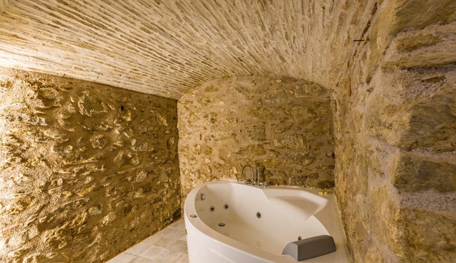 'Arcaloro Resort Infinito' Room with Mountain View and Hot Tub