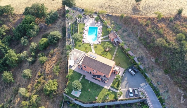 Arcobaleno dell'Etna - Family Room with terrace and Etna-sea view