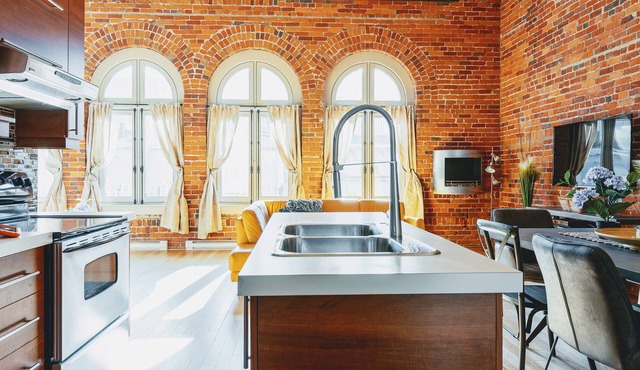 Authentic loft for family of 4 in the heart of Old Quebec