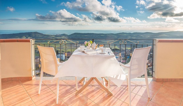 B&B MonteMare-Apartment on the 2nd floor for 16 people