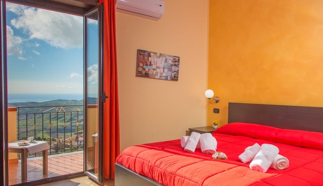 B&B MonteMare-3rd floor apartment for 16 people