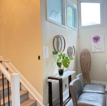 Banff mountain House&30 second Bus station Close C-Train& Free Parking